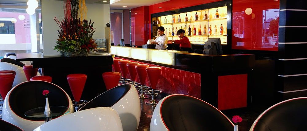 فندق ميكاسا أول سويتس كوالالمبور المظهر الخارجي الصورة The bar at the 101 bar